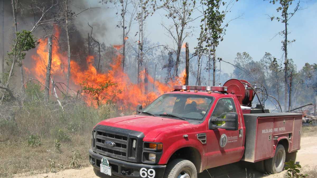 NH firefighters return from battling Missouri wildfires