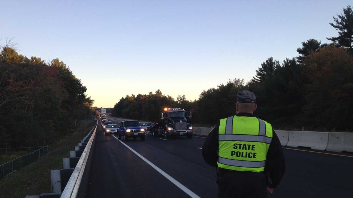 Images Accidents on I93 southbound in Salem cause traffic backups