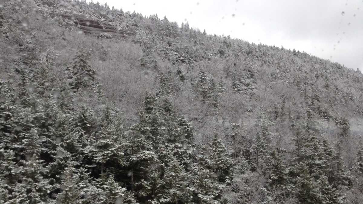 Images: Snow falls on mountains of Northern NH