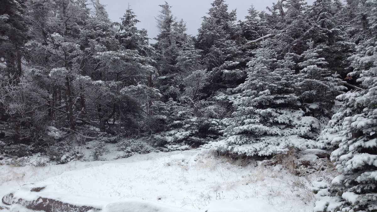 Images: Snow falls on mountains of Northern NH