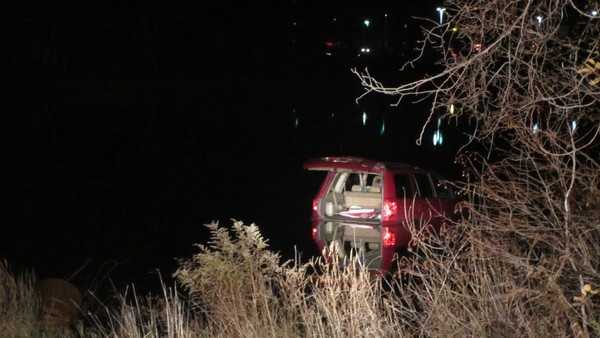 Car Crashes Into Nashua Pond