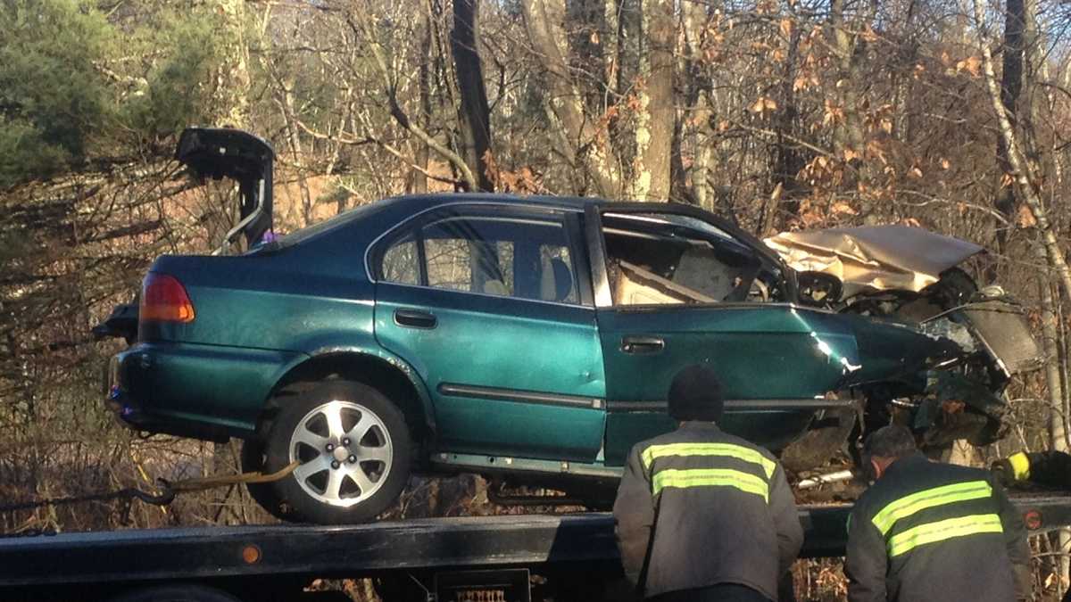 Driver killed in crash on Route 101 in Wilton