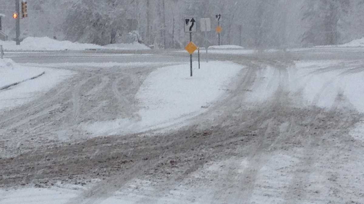 Heavy, wet snow causes slick conditions on NH roadways