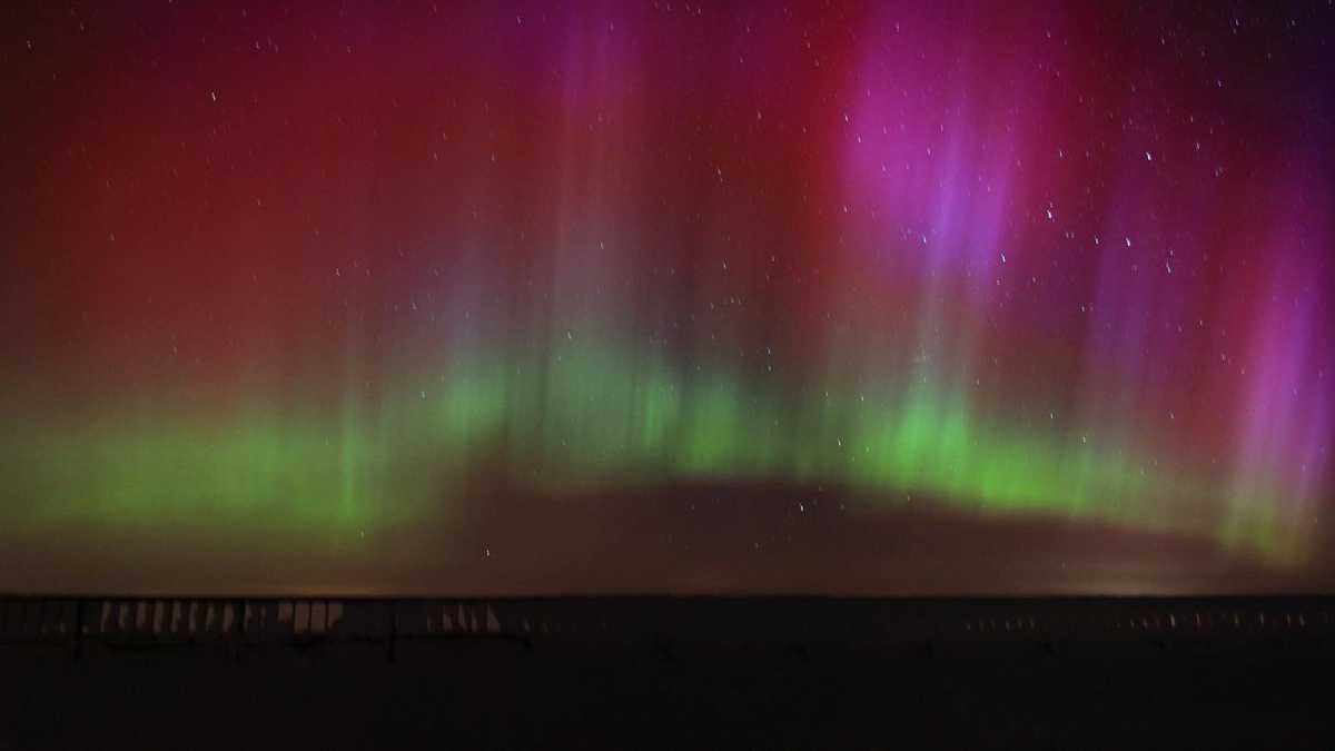 Photos: Northern Lights Over Mt. Washington, March 17