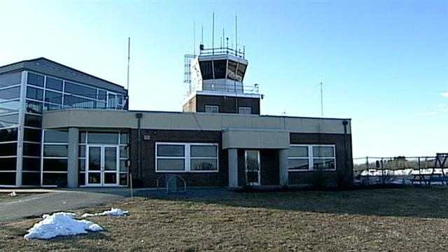 Nashua airport eyes lawsuit to keep tower open