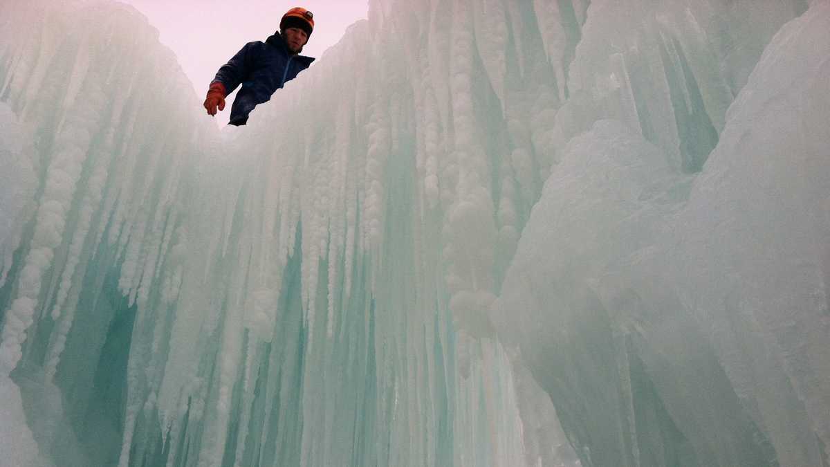 Photos Tour Loon Mountain's Ice Castle