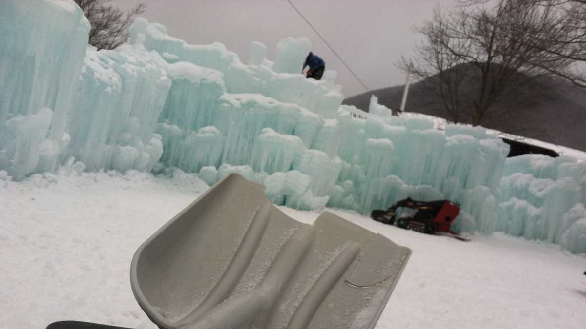 Photos Tour Loon Mountain's Ice Castle