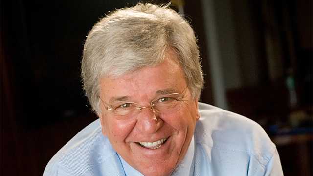 Chet Curtis, longtime Boston TV news anchor, has died