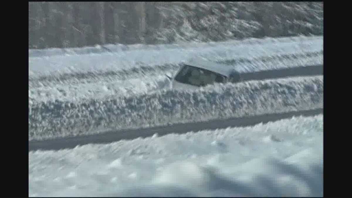 Images Crash involving truck on Route 101 in Epping