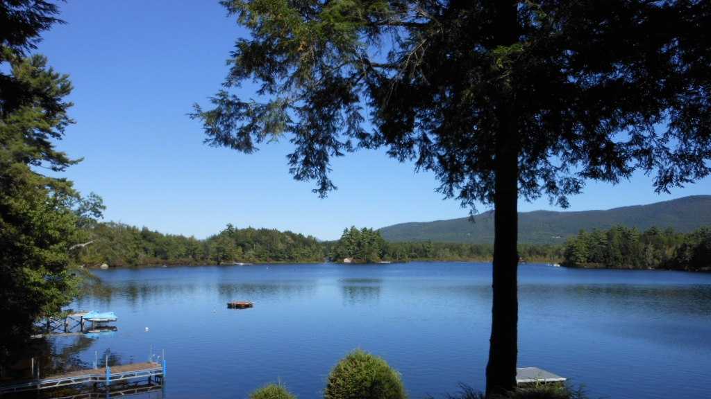 Summer Spots Moultonborough cottage on the lake