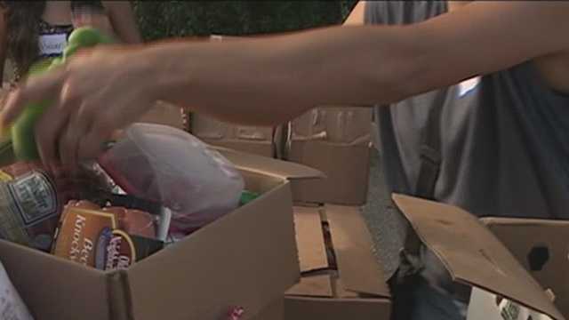 Market Basket Donates Food To Local Pantries