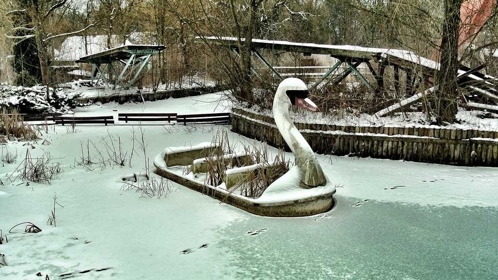 Photos Connecticut ghost town for sale