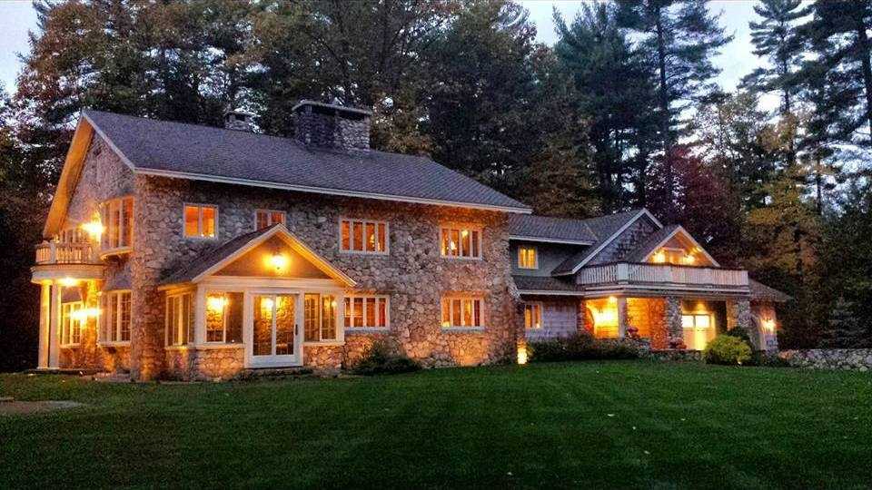 Mansion Monday Historic Bartlett Home With Stunning Stone Walls
