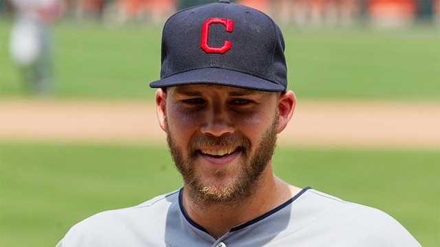 The Cardinals acquire Justin Masterson from the Indians