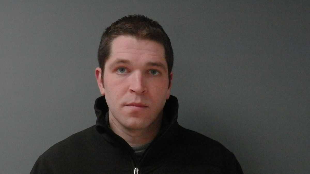 Concord man turns himself in after allegedly stealing from job