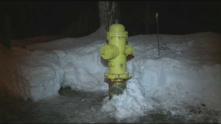 When Salem firefighters arrived at Highland Avenue on Wednesday morning, a fire that started on the back steps of a home had already reached the attic, but a neighbor who dug out a fire hydrant saved crews time. WMUR's Stephanie Woods has the report.