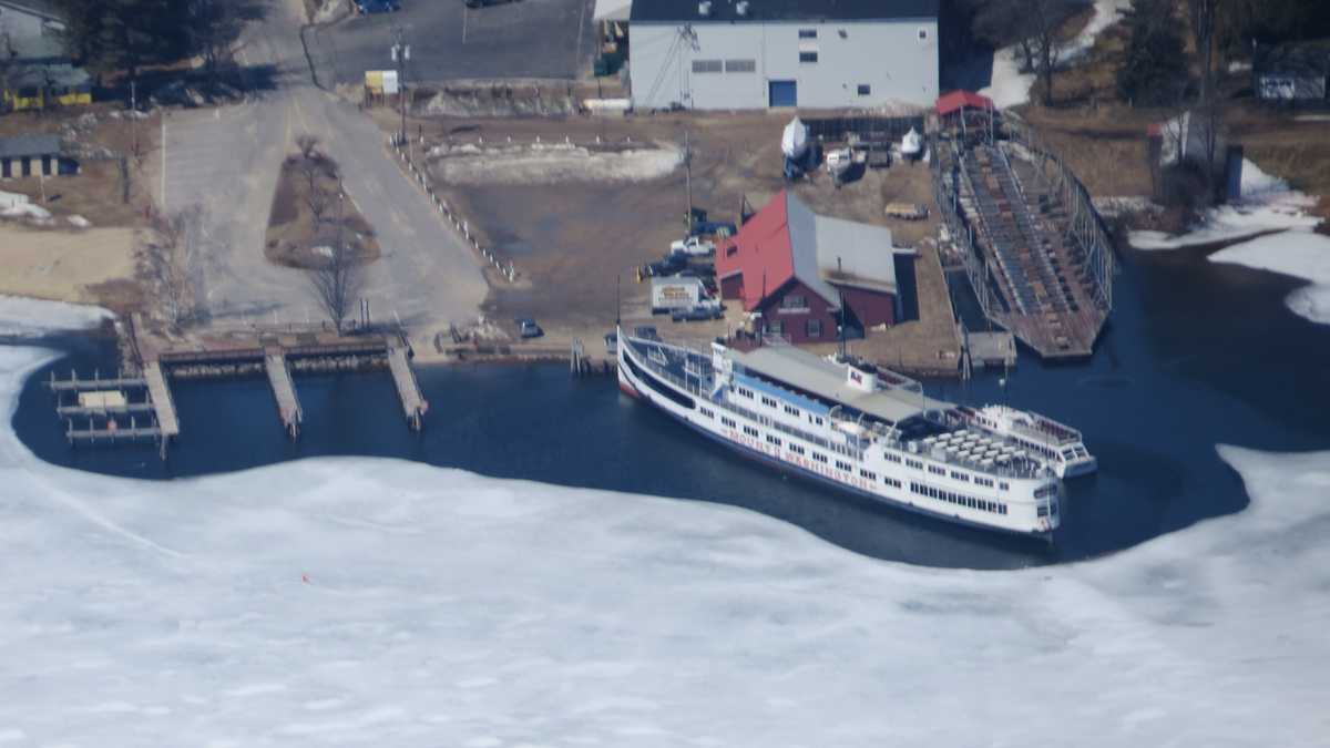 Photos Watch on for ice out at Lake Winnipesaukee