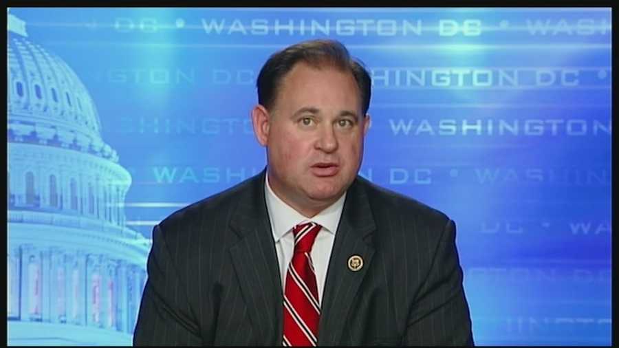 A day after the Federal Election Commission released its full report into U.S. Rep. Frank Guinta's illegal campaign contributions, support for the embattled congressman continues to wane.