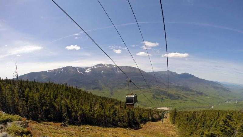 New Hampshire's highest scenic gondola at Wildcat Mountain offers one-of-a-kind views of Mount Washington, Tuckerman Ravine and Presidential Range in the White Mountains.
