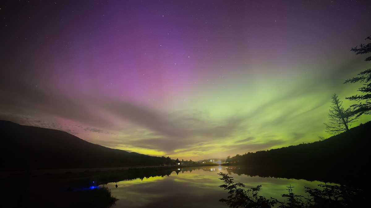 Images Northern Lights seen in New Hampshire sky