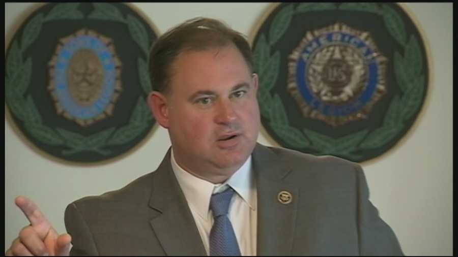 U.S. Rep. Frank Guinta’s standing among residents of his district has plunged in the wake of his well-publicized campaign finance violations with more people wanting him to resign than stay in Congress.