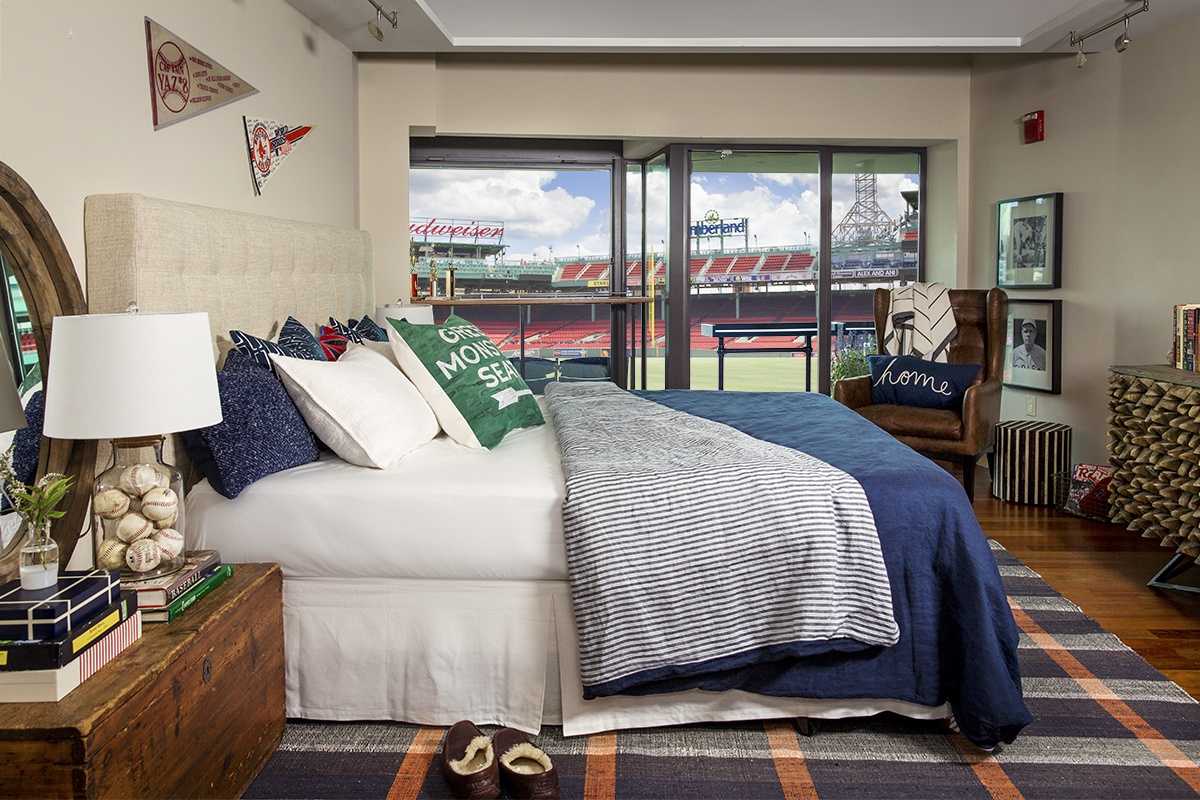 Red Sox fans have chance to sleep in Fenway Park suite