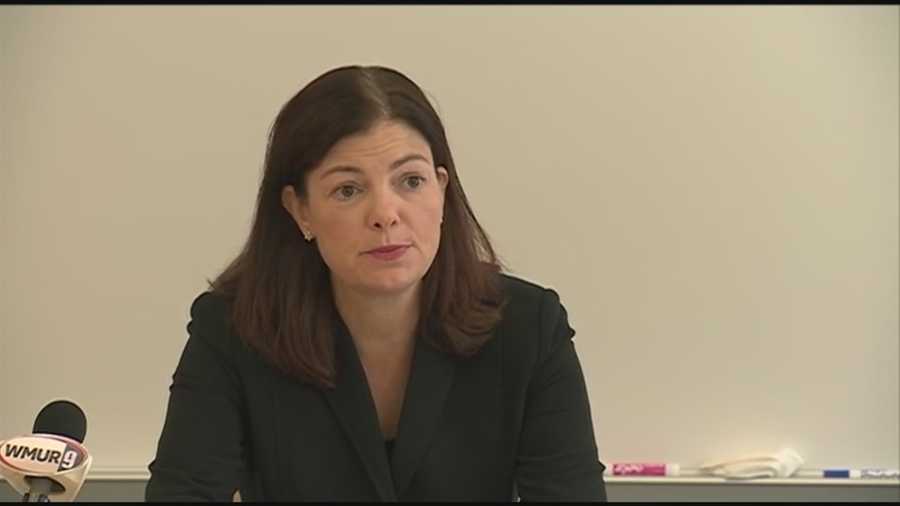 Sen. Kelly Ayotte meets with first responders, doctors and lawmakers to discuss federal legislation aimed at tackling heroin and opioid abuse.