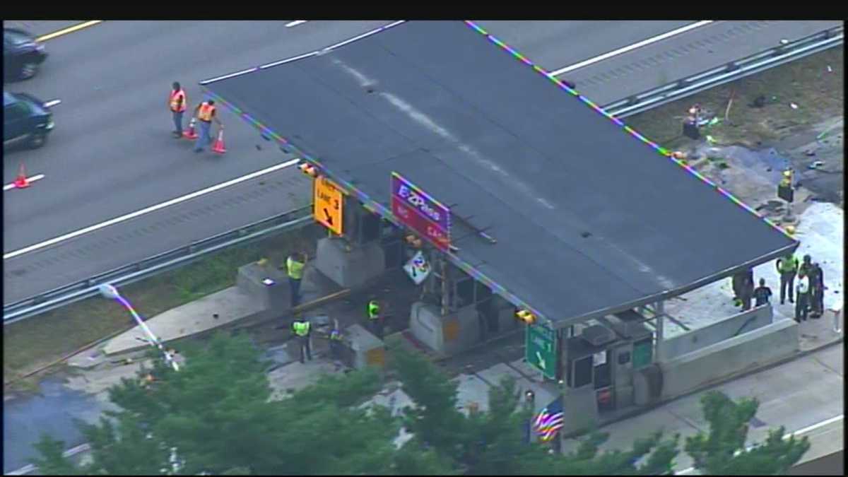 Images Car crashes into toll booth in Merrimack