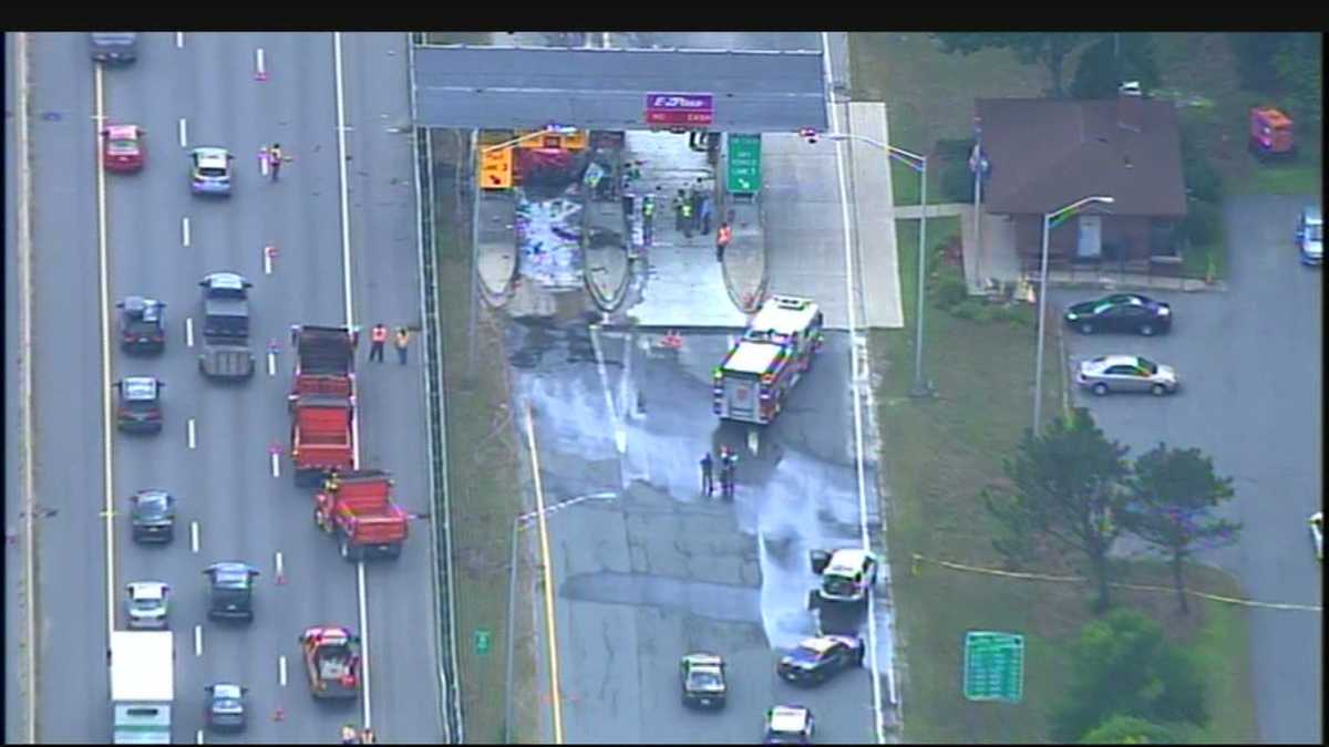 Images Car crashes into toll booth in Merrimack