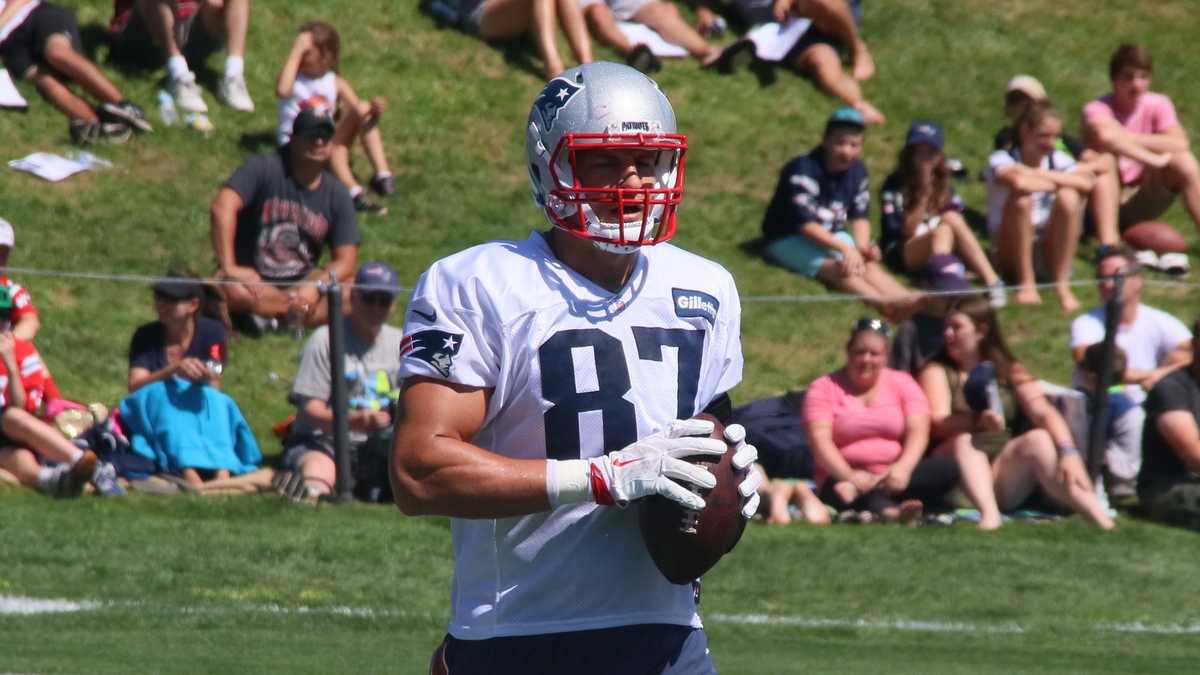 New England Patriots' Rob Gronkowski got his jersey number wrong