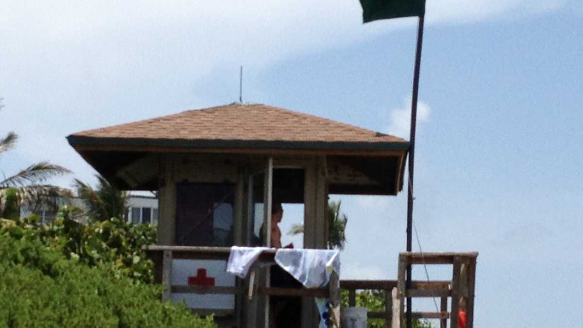 Lifeguards in Palm Beach County trained to always help