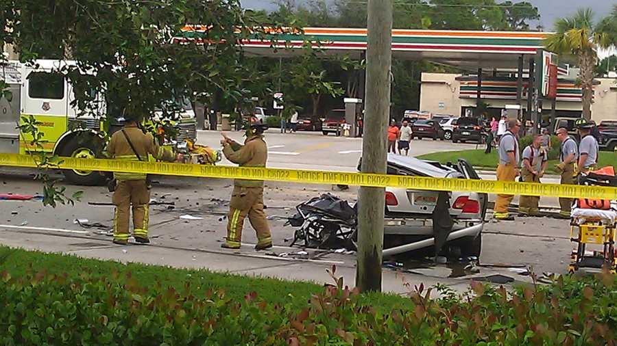 Images u local user snaps photos right after fatal accident in Lake Worth
