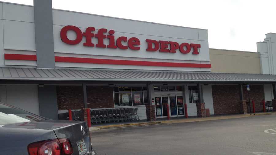 Police say three Office Depot employees were robbed in the parking lot while leaving the store on Nov. 11. (Photo: Angela Rozier/WPBF)
