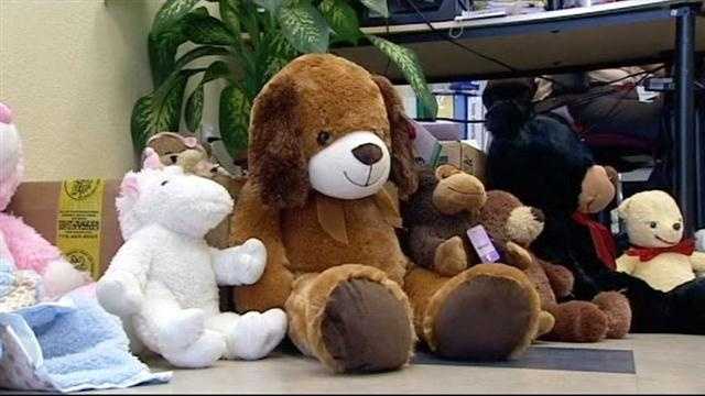 A Treasure Coast school and bar come together to collect teddy bears and other donations to the victims in the Connecticut school shooting.