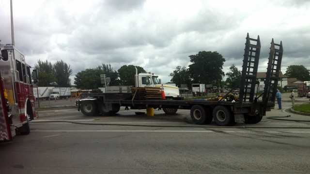 Hazmat Team Cleans Up Fuel Spill After Big Rig Crash 5165