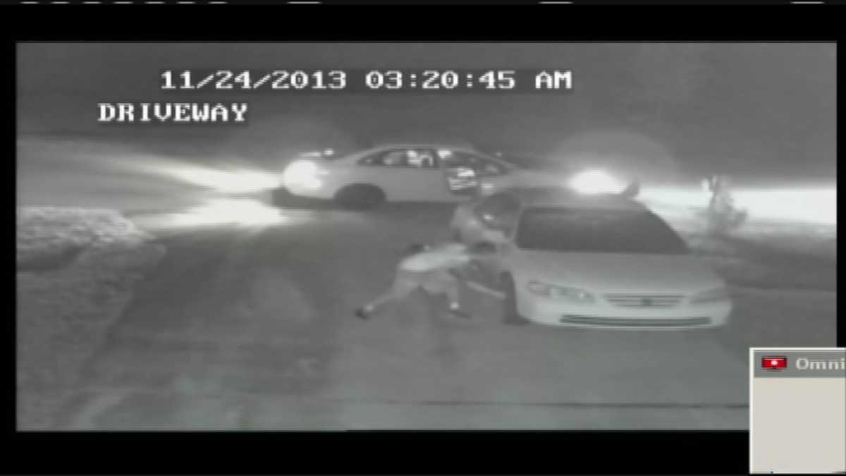 Thief caught on camera stealing hubcaps from car in Port St. Lucie