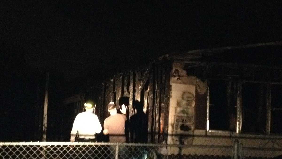 West Palm Beach family displaced after mobile home fire