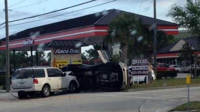No one was seriously injured in this crash in Stuart during the Friday morning commute.