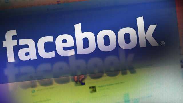 A Boca Raton man faces contempt of court charges for Facebook posts he made while serving as a juror. 