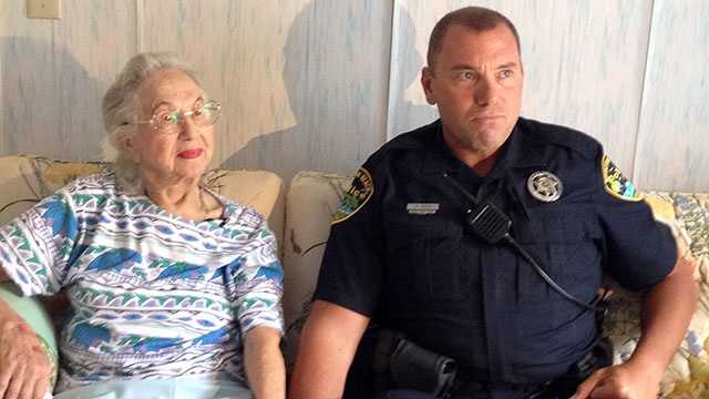 Boynton Beach officer goes beyond call of duty to help 93-year-old ...
