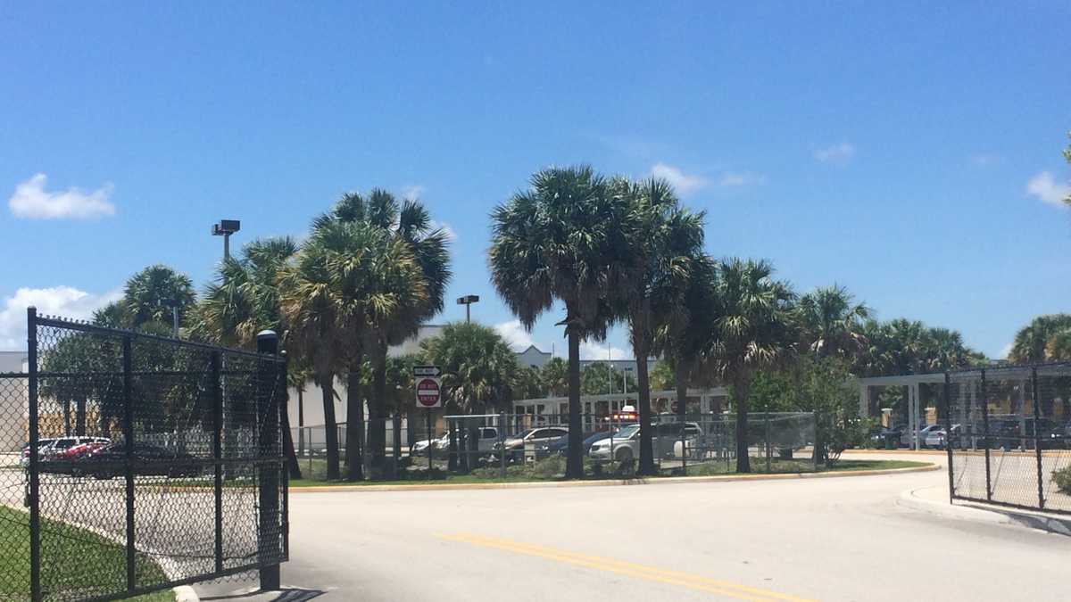 Lockdown lifted at West Palm Beach school