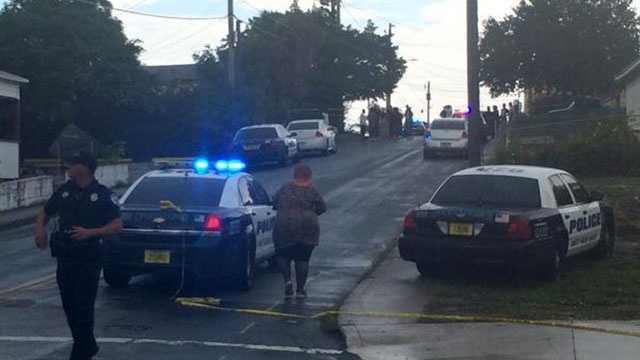 Police: 2 dead, 2 injured in West Palm Beach shooting