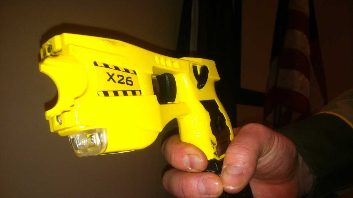 Vt. solons call for police stun gun training