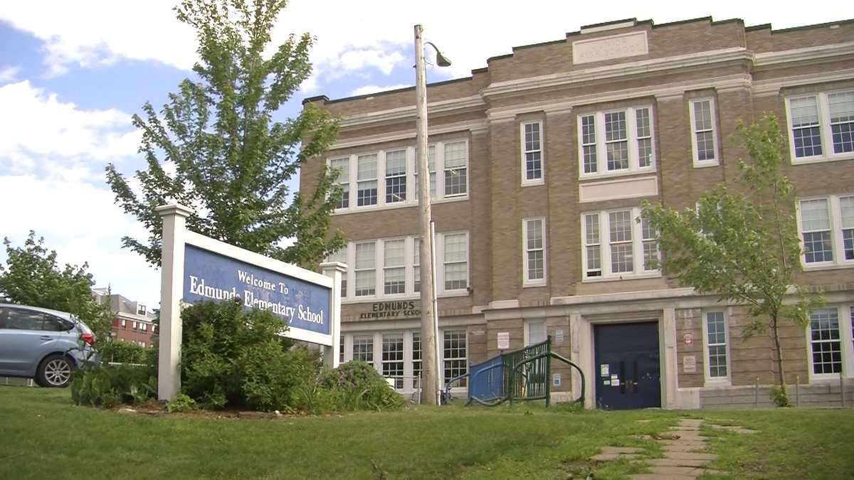 2 Burlington schools placed on lockdown