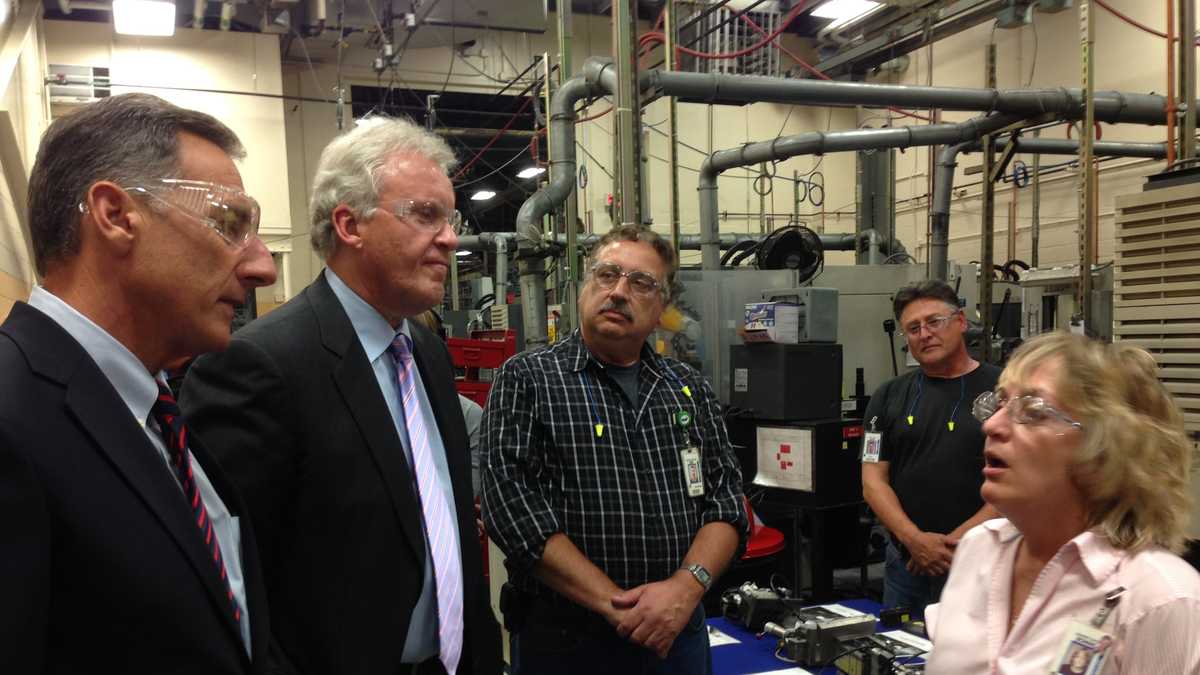 General Electric CEO pays Rutland employees a visit