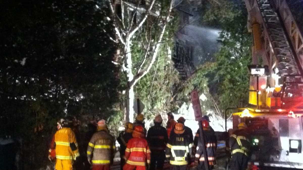 PHOTOS FROM THE SCENE: Early morning house fire