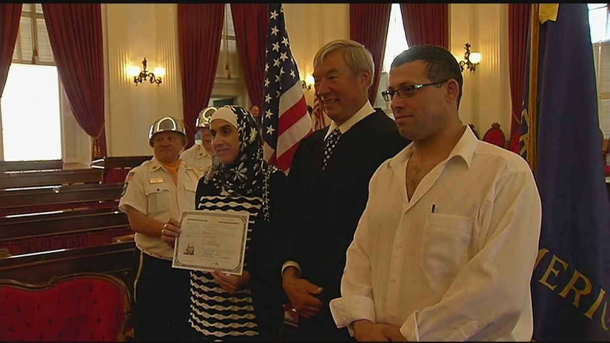 It S A Dream For Us New Americans Take Oath Of Allegiance