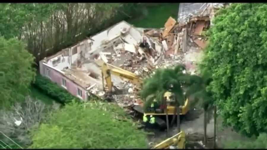 Demolition Begins On Florida Mansion Owned By Pablo Escobar 0003