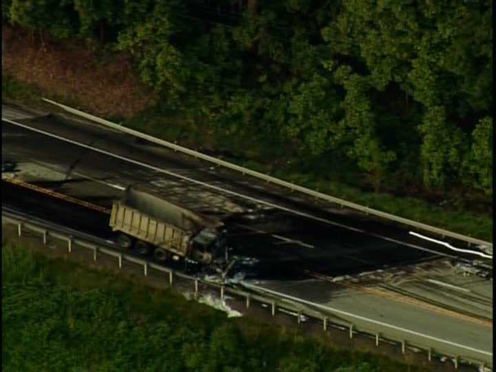 Fatal accident involving coal truck along Route 422 in Armstrong County