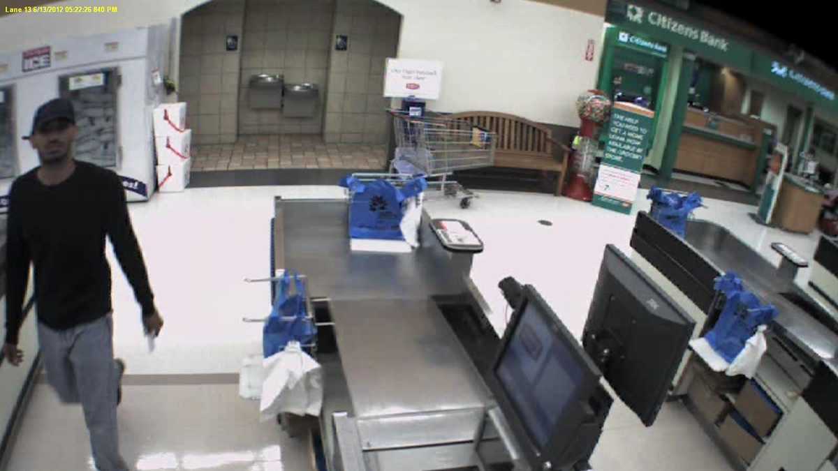 Armed robbery reported at Citizens Bank inside Giant Eagle